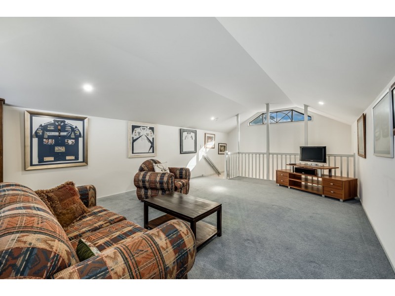12 Swains Crossing Road, Victor Harbor SA 5211