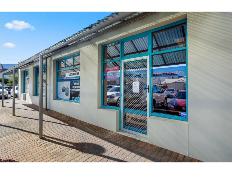 6 & 7 Ocean Street, Victor Harbor SA 5211