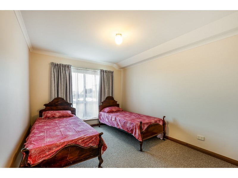 6 Donegal Street, Mccracken SA 5211