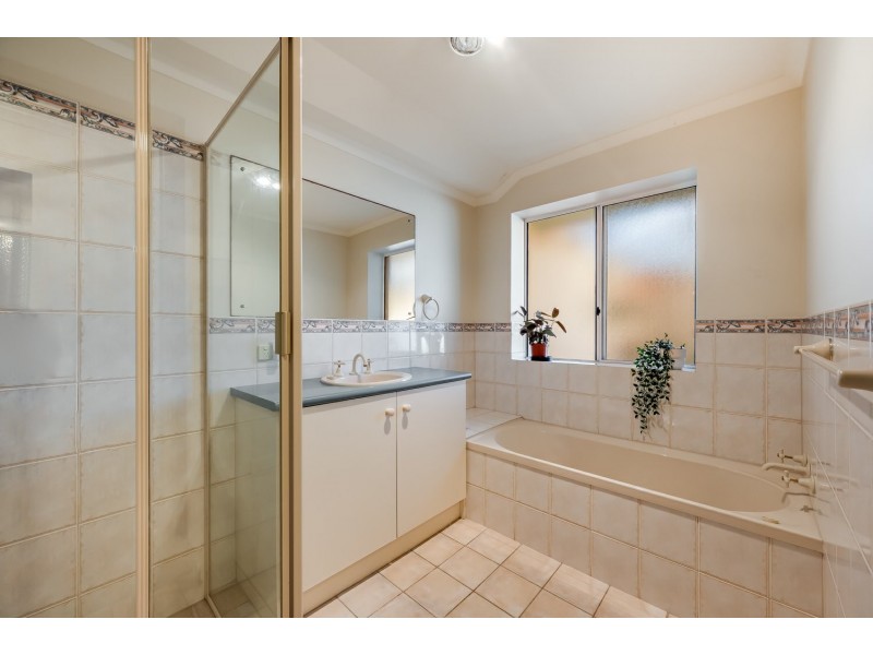 6 Donegal Street, Mccracken SA 5211