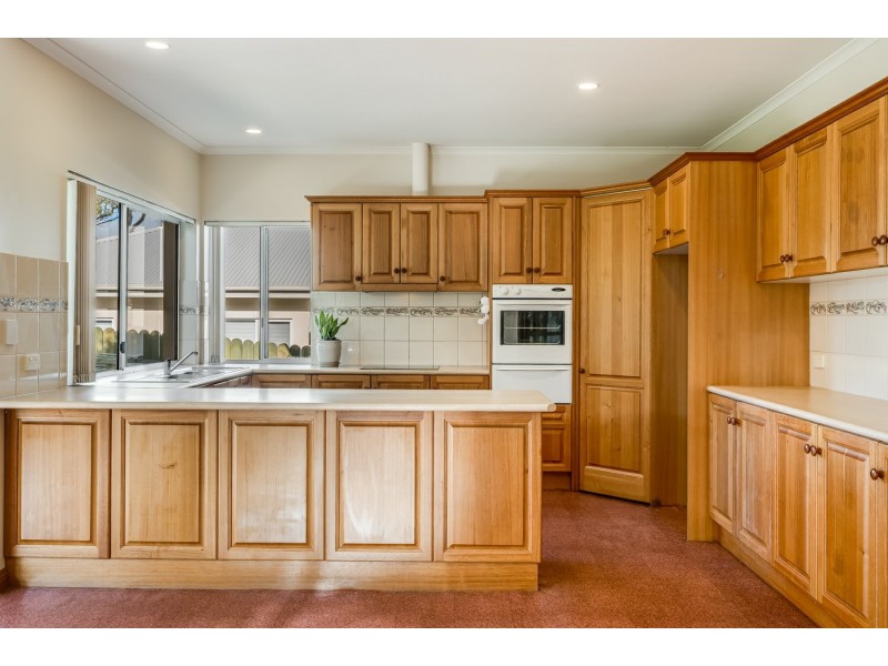 6 Donegal Street, Mccracken SA 5211