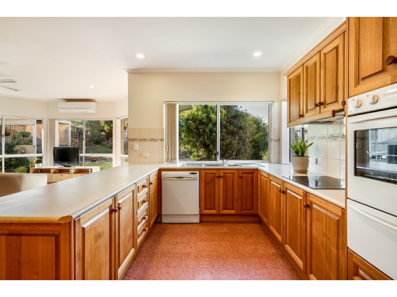 6 Donegal Street, Mccracken SA 5211
