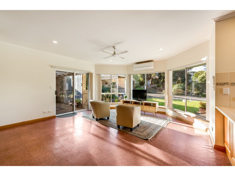 6 Donegal Street, Mccracken SA 5211