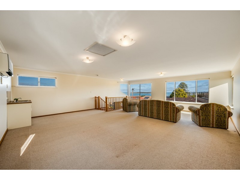 6 Donegal Street, Mccracken SA 5211