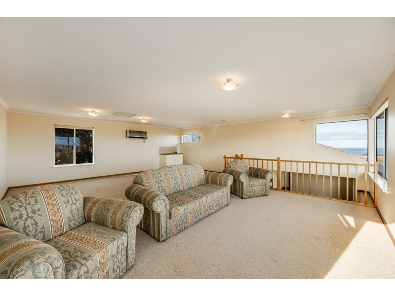 6 Donegal Street, Mccracken SA 5211