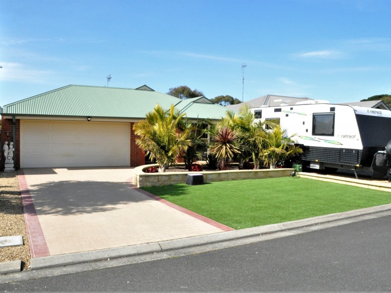 16 Sweetman Avenue, Encounter Bay SA 5211