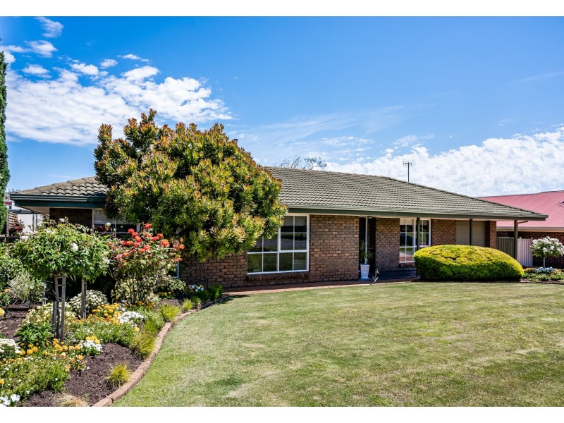 12 Connell Street, Victor Harbor SA 5211