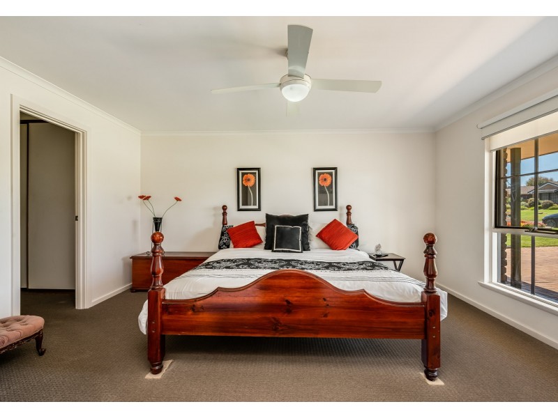 12 Connell Street, Victor Harbor SA 5211