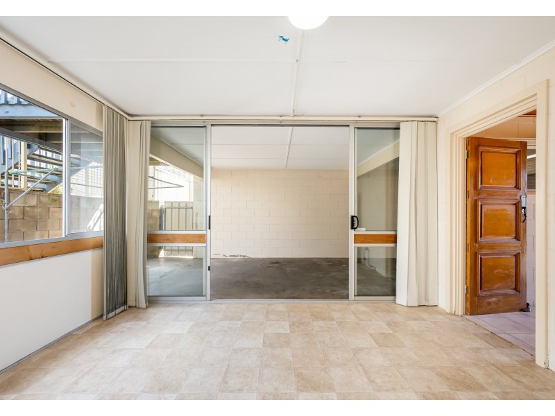 21 Swain Road, Victor Harbor SA 5211