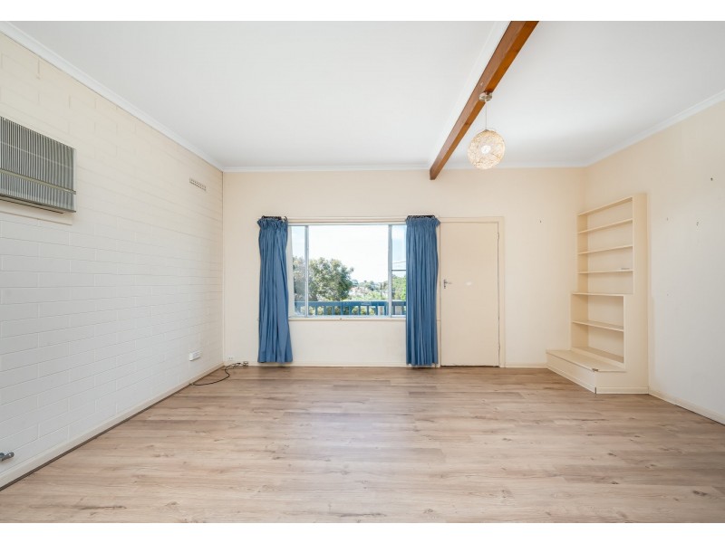 21 Swain Road, Victor Harbor SA 5211