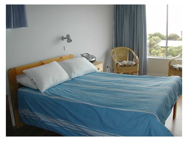 17 The Crescent, Victor Harbor SA 5211