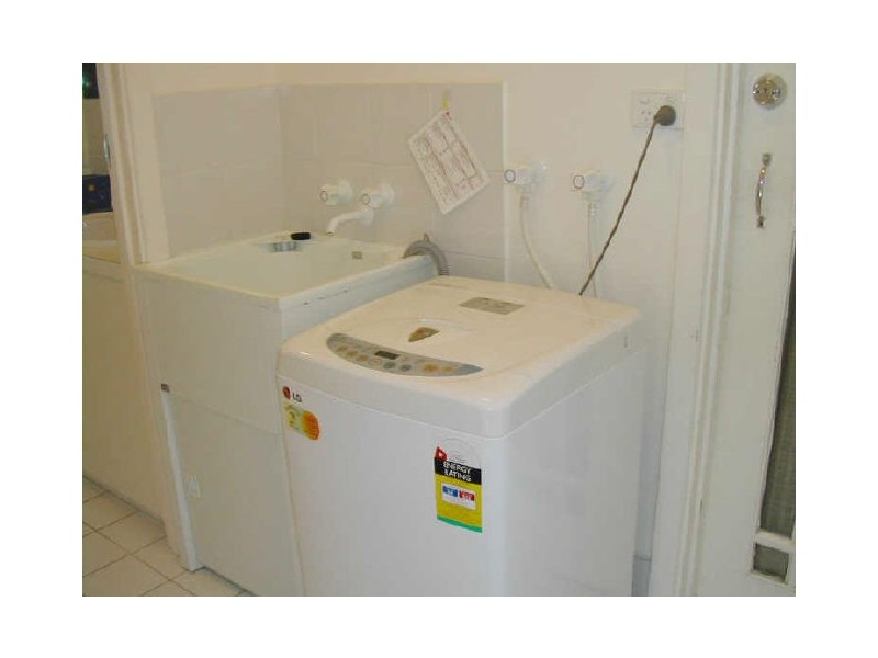 1/16 Flinders Parade, Victor Harbor SA 5211