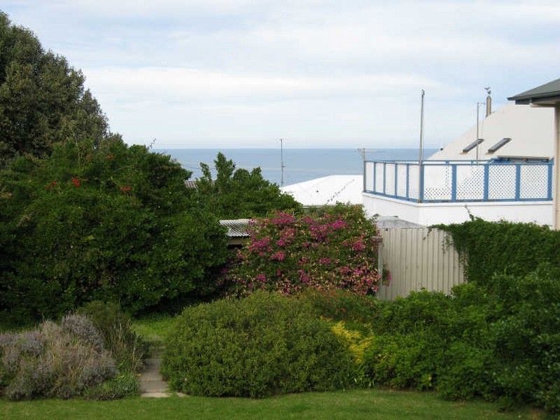 107 Albatross Avenue, Victor Harbor SA 5211