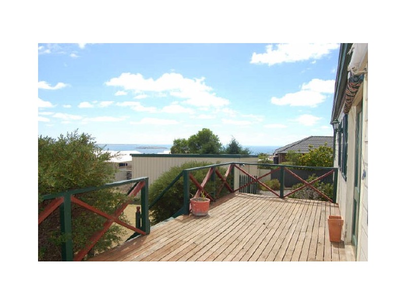 18 Mayflower Court, Encounter Bay SA 5211