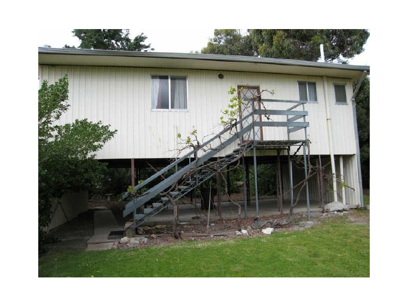 35 Russell Street, Encounter Bay SA 5211