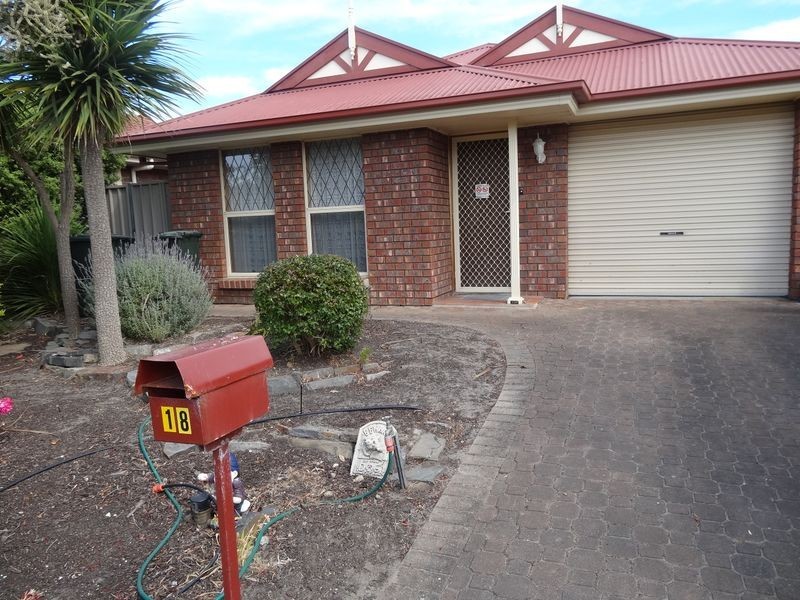 18 Matthew Flinders Drive, Encounter Bay SA 5211