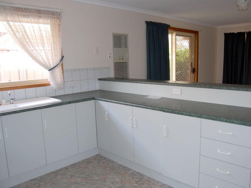 18 Matthew Flinders Drive, Encounter Bay SA 5211