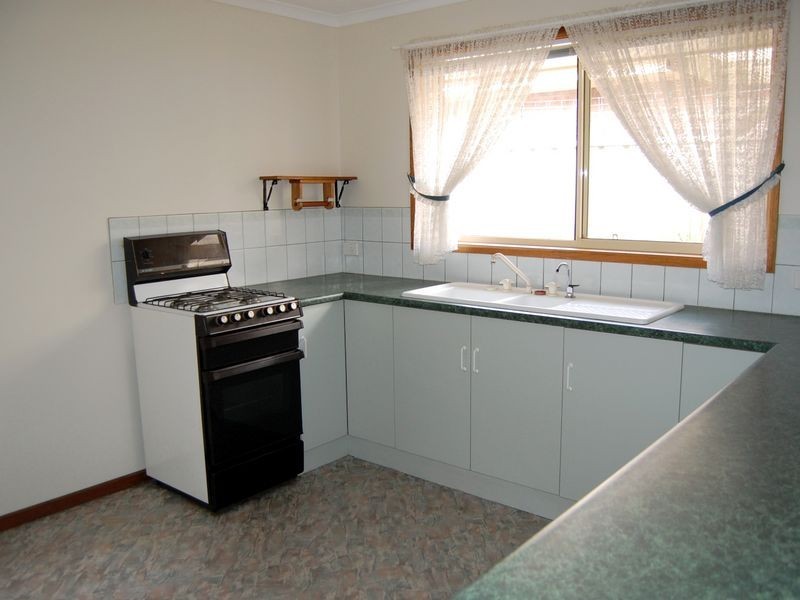 18 Matthew Flinders Drive, Encounter Bay SA 5211