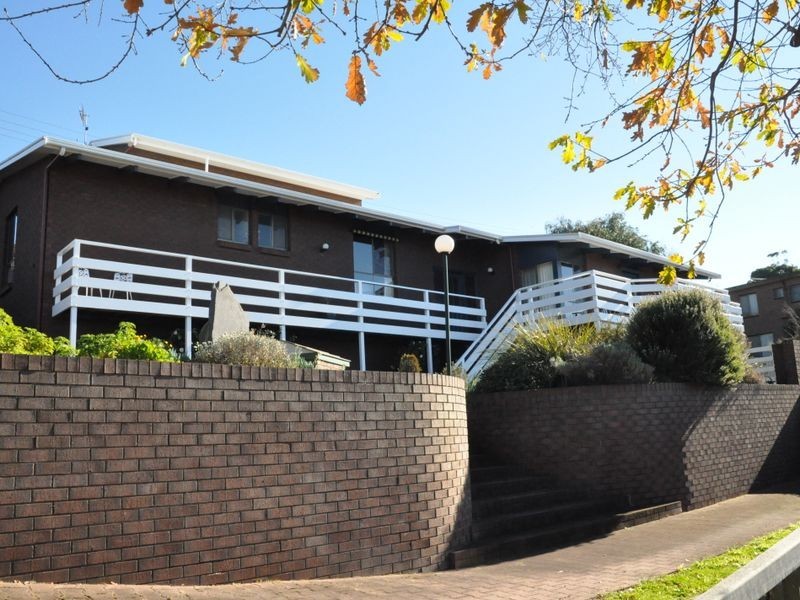 8 Edzell Road, Victor Harbor SA 5211