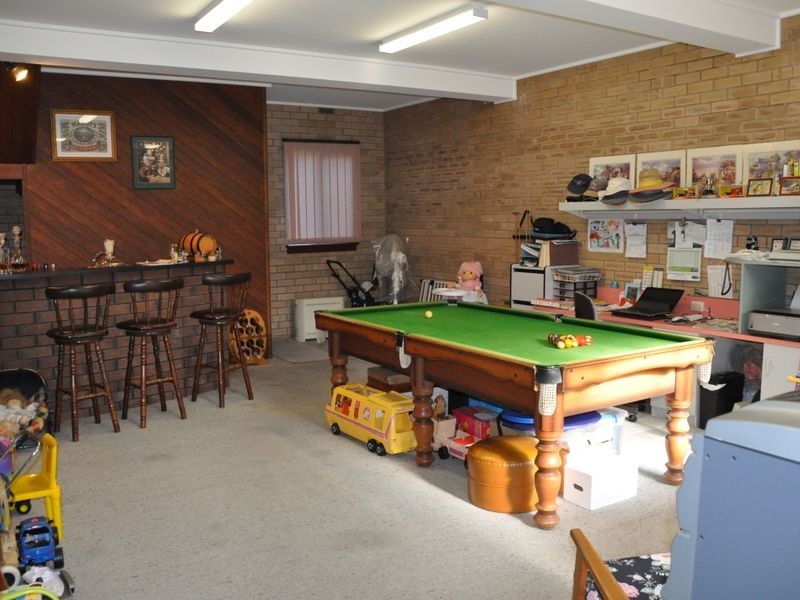 8 Edzell Road, Victor Harbor SA 5211