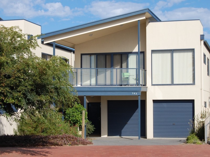 143 Hindmarsh Road, Victor Harbor SA 5211