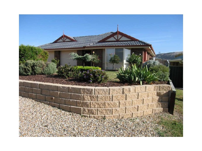 1 Yates Avenue, Hayborough SA 5211