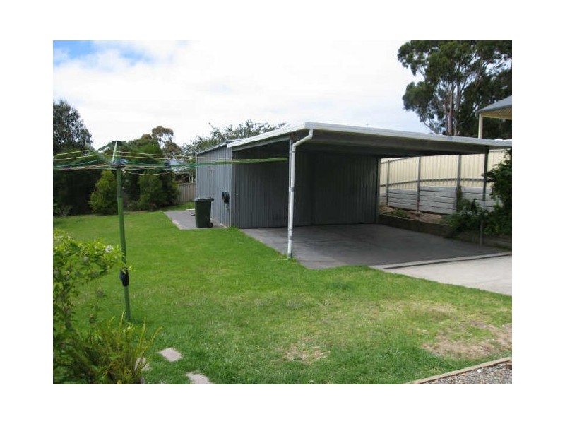 2 Oxford Road, Victor Harbor SA 5211