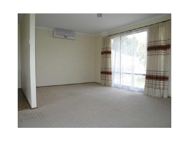 2 Oxford Road, Victor Harbor SA 5211