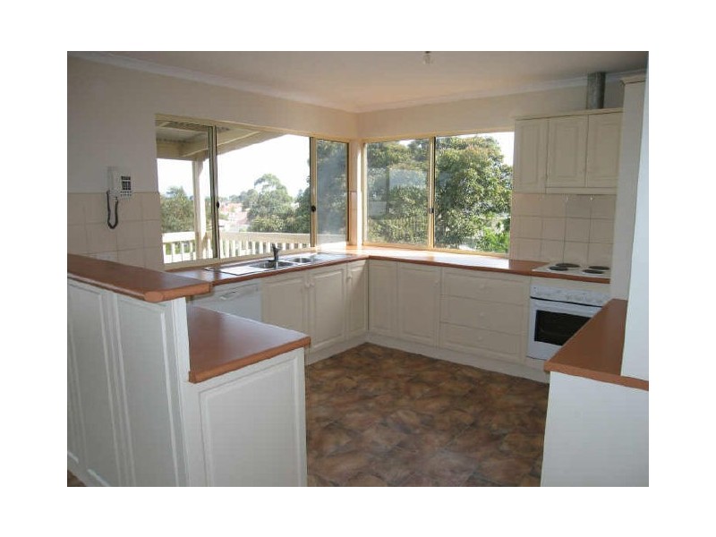 9 Lawson Street, Victor Harbor SA 5211