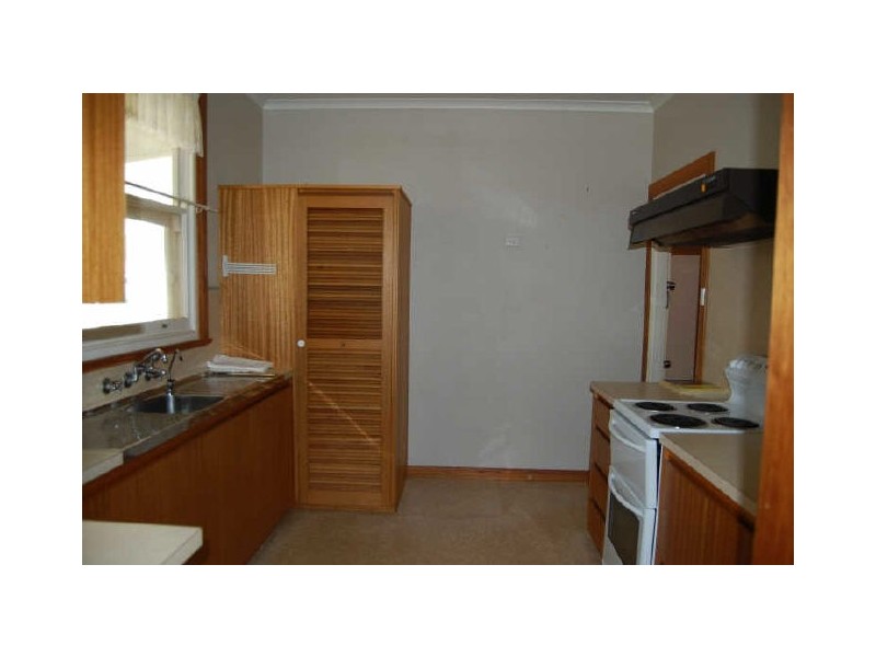 6 Forrest Street, Victor Harbor SA 5211