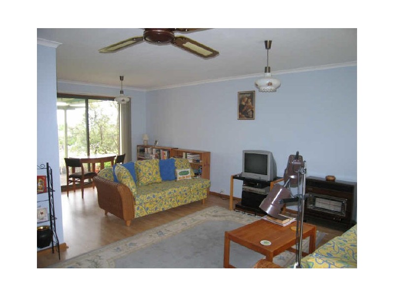 34 White Crescent, Encounter Bay SA 5211