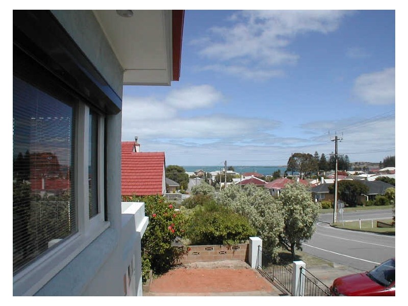 22 Peace Avenue, Victor Harbor SA 5211