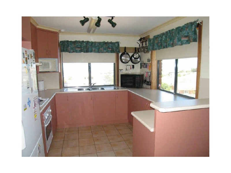 2 Buffalo Court, Encounter Bay SA 5211