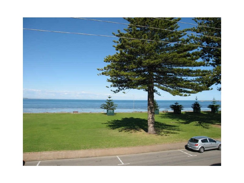 1/16 Flinders Parade, Victor Harbor SA 5211