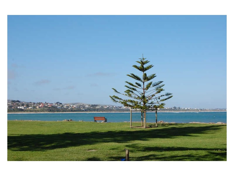 13-15 Flinders Parade, Victor Harbor SA 5211