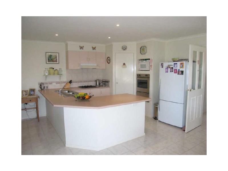 2 Humberstone Avenue, Hayborough SA 5211