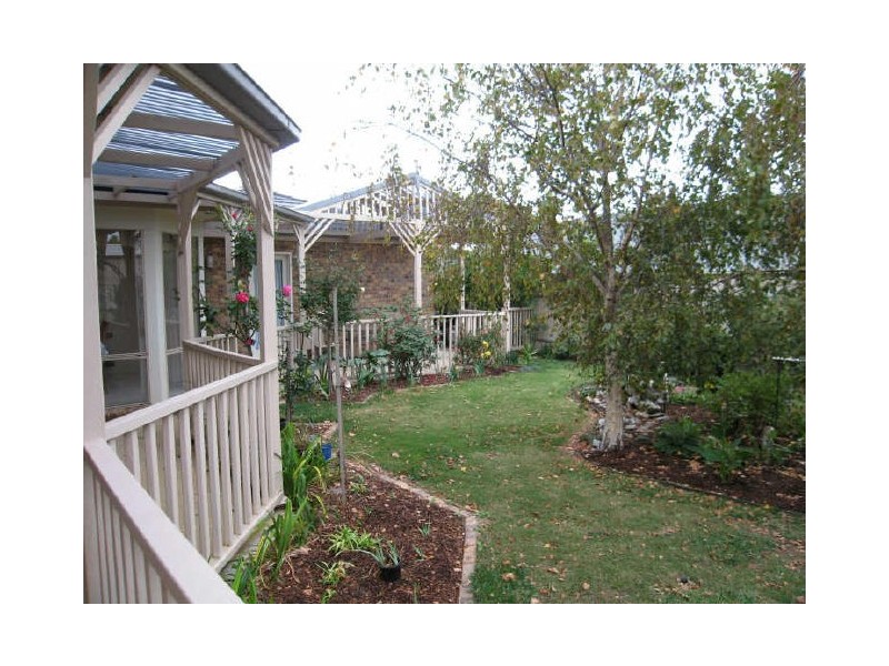 2 Humberstone Avenue, Hayborough SA 5211