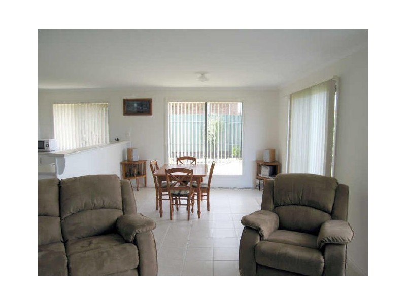 16 Tripp Street, Encounter Bay SA 5211