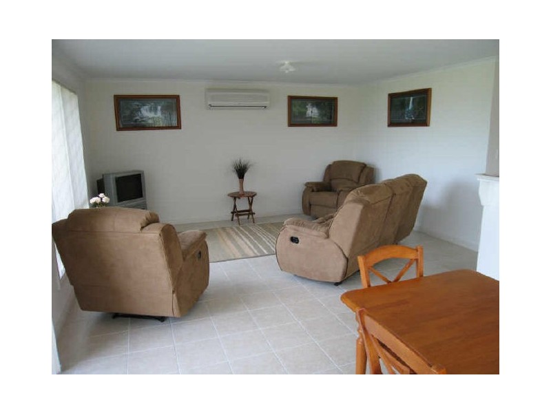 16 Tripp Street, Encounter Bay SA 5211