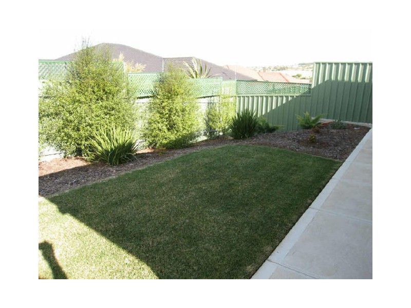 16 Tripp Street, Encounter Bay SA 5211