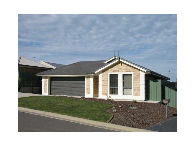 16 Tripp Street, Encounter Bay SA 5211