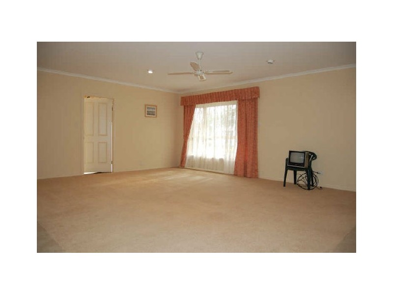 10 Forrest Street, Victor Harbor SA 5211