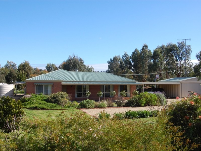 21 Lipizzaner Drive, Hindmarsh Valley SA 5211