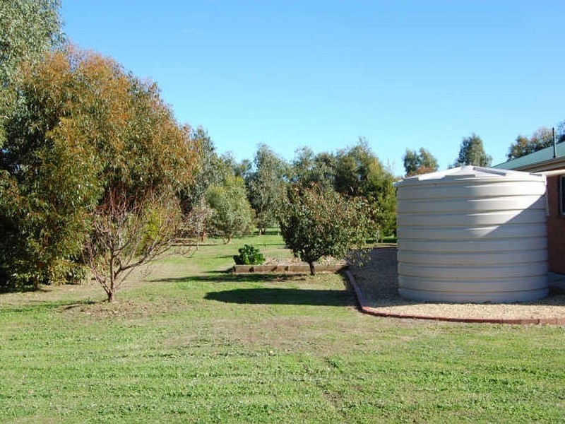 21 Lipizzaner Drive, Hindmarsh Valley SA 5211