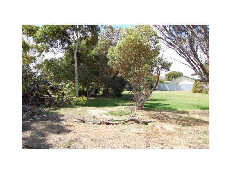 8 Manly Grove, Hayborough SA 5211