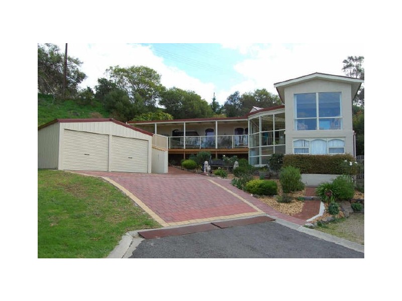 1 Harpoon Avenue, Encounter Bay SA 5211