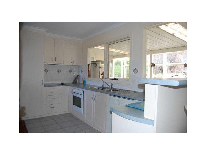 1 Harpoon Avenue, Encounter Bay SA 5211