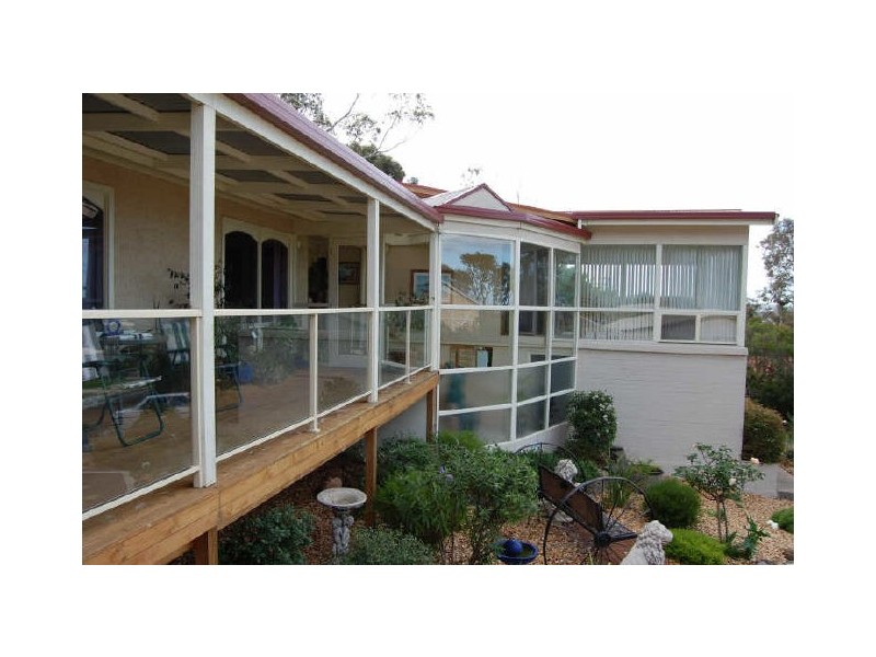1 Harpoon Avenue, Encounter Bay SA 5211