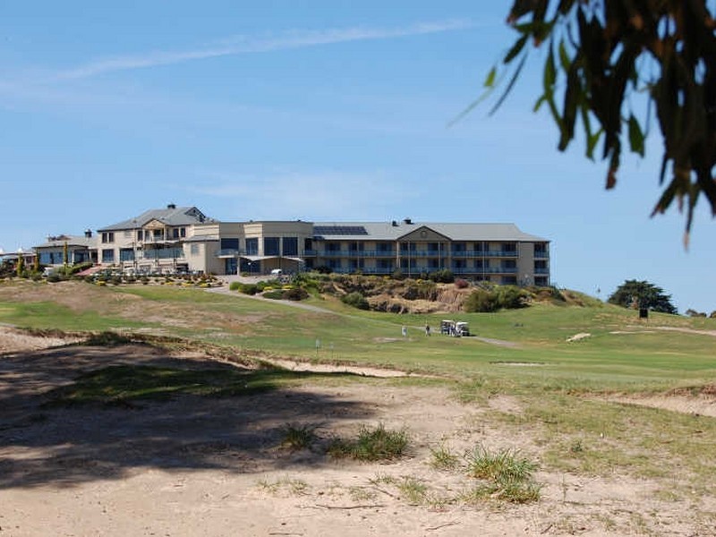 9 Links Court, Mccracken SA 5211