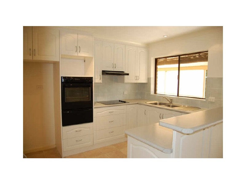 3 River Road, Victor Harbor SA 5211